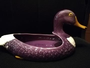 Decoratieve eend beschikbaar voor biedingen