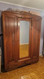 Armoire ancienne en bois massif., Antiquités & Art, Antiquités | Meubles | Armoires, Enlèvement