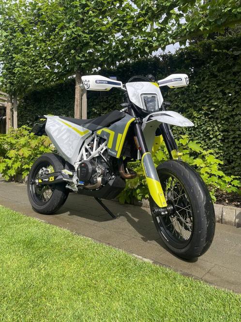 Husqvarna 701 Supermotard - Uniek - 6400KM - Veel extra’s, Motoren, Motoren | Husqvarna, Particulier, SuperMoto, meer dan 35 kW