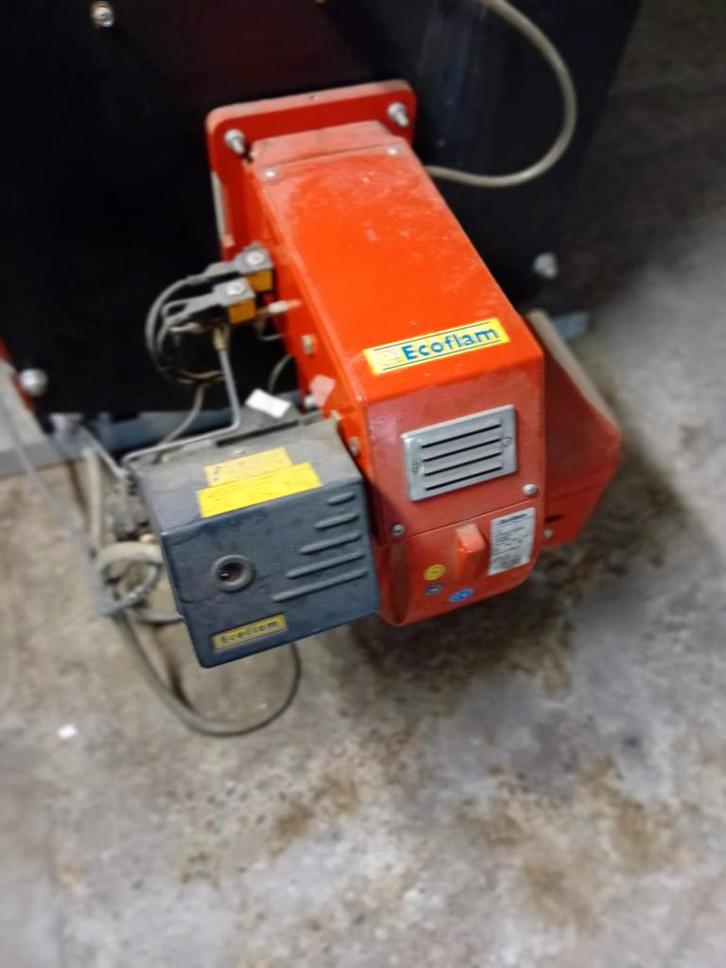 Verwarmingsketel voor mazout., Doe-het-zelf en Bouw, Chauffageketels en Boilers, Zo goed als nieuw, Ophalen