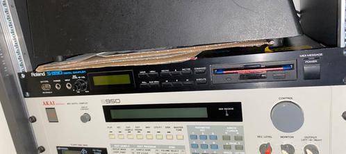 Roland S330 12 bit sampler 1U, Musique & Instruments, Synthétiseurs, Comme neuf, Roland, Enlèvement ou Envoi