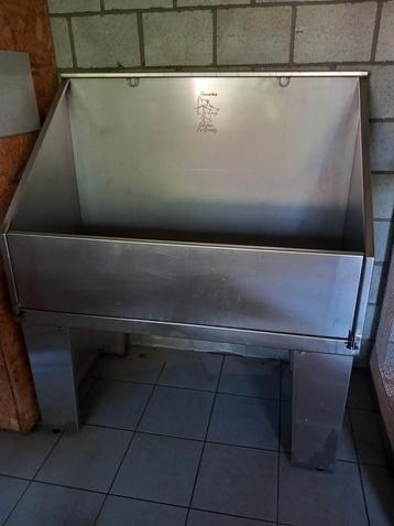Hondenbad beschikbaar voor biedingen