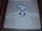 gilet gris + capuchon taille 62, Enfants & Bébés, Vêtements de bébé | Taille 62, Enlèvement ou Envoi, Comme neuf, Garçon, Pull ou Veste