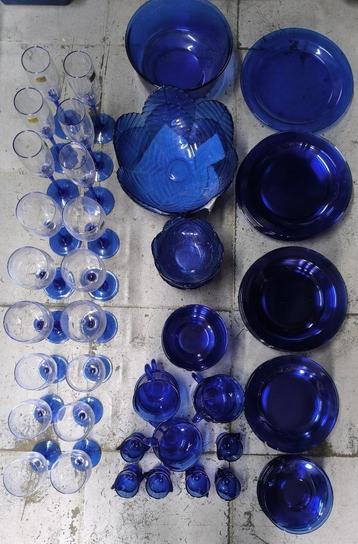 Service vaisselle bleu vintage beschikbaar voor biedingen