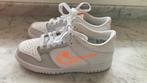 NIKE Dunk Low SE 3D Swoosh white/grey, Kinderen en Baby's, Kinderkleding | Schoenen en Sokken, Ophalen, Jongen of Meisje, Schoenen