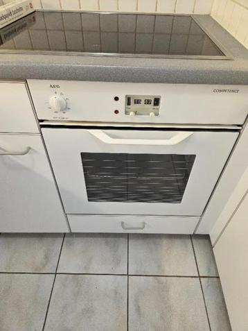 AEG Competence Warme lucht oven + Keramische kookplaat beschikbaar voor biedingen