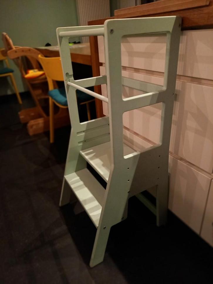 Montessori leertoren keukenhulp, mintgroen, made in Europe, Huis en Inrichting, Kasten | Stellingkasten, Zo goed als nieuw, Ophalen