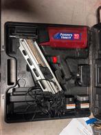 Cloueuse a gaz Powers modele W334CDH, Enlèvement, Utilisé