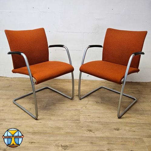 2 oranje stoffen kantoor stoelen (buizenframe) (bezorgd) Car, Huis en Inrichting, Stoelen, Zo goed als nieuw, Twee, Metaal, Stof