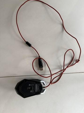 Gaming muis met USB-kabel – Verstelbare DPI & LED-effecten beschikbaar voor biedingen