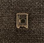 PIN - KAST - KASTJE - ARMOIRE, Envoi, Utilisé, Autres sujets/thèmes, Insigne ou Pin's