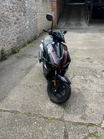 Scooter 50cc B klasse + alle papieren, Fietsen en Brommers, Ophalen, Zo goed als nieuw