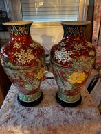 Paire de grands vases made in Japan , sur socle