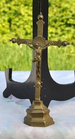 petit crucifix de huy en laiton, Ophalen of Verzenden