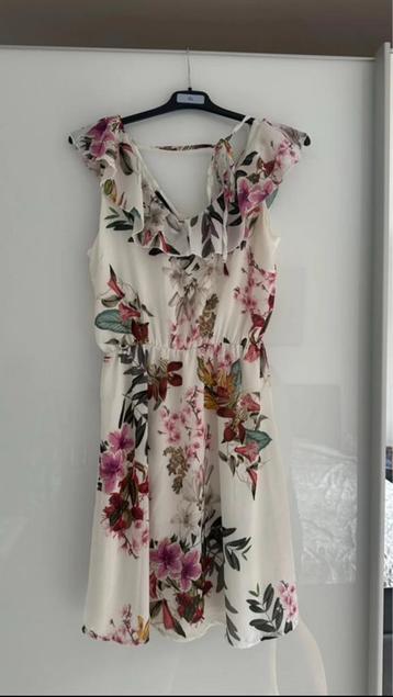 Robe blanche à fleurs LolaLiza - Taille 38