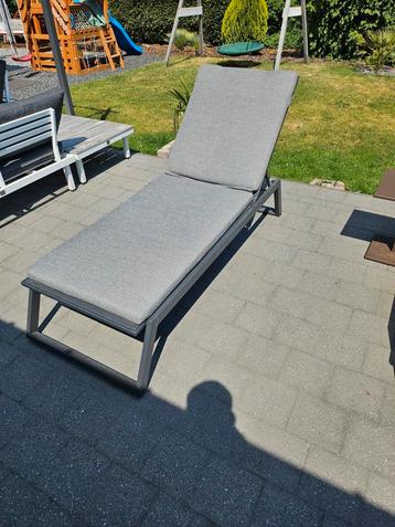 Yoi Ligbed Borek beschikbaar voor biedingen