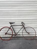 Antieke fiets, oldtimer koersfiets Alcyon, oude fiets 1930, Ophalen