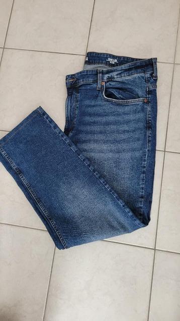 jean homme taille W42L32 slim