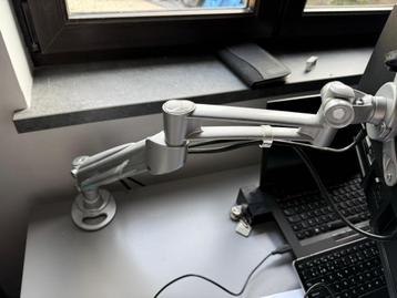 3D-schermsteunarm met gasveer beschikbaar voor biedingen