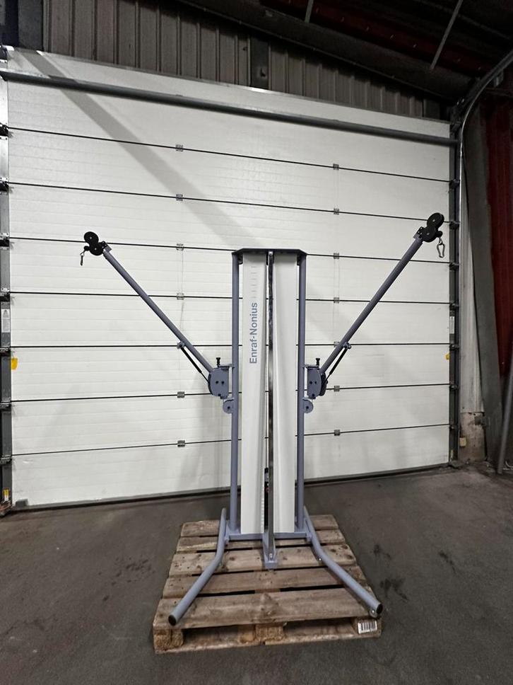 Enraf Nonius 3d Explosive Vrijstaande Pulley 54kg Gewichten, Sport en Fitness, Fitnessmaterialen, Gebruikt, Overige typen, Armen