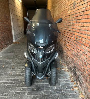 Piaggio MP3 400 HPE – 2022 – Slechts 6500 km! beschikbaar voor biedingen