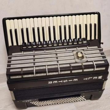 Accordeon Weltmeister S5, Musique & Instruments, Enlèvement ou Envoi, Avec valise, Utilisé, 120 basses