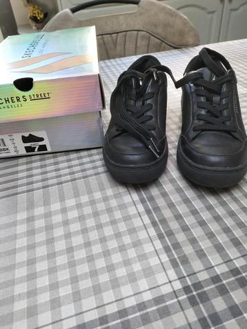 Skechers dames schoen, Ophalen, Skechers, Zwart, Zo goed als nieuw