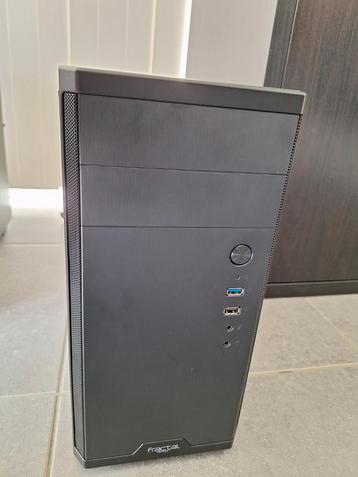 Desktop PC beschikbaar voor biedingen