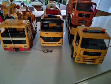 Bruder vrachtwagens beschikbaar voor biedingen