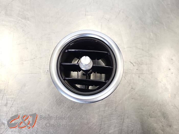 Luchtrooster Dashboard van een Mercedes V-Klasse, Auto-onderdelen, Dashboard en Schakelaars, Mercedes-Benz, Gebruikt, 3 maanden garantie