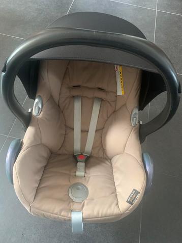 Maxi-Cosi Cabriofix  beschikbaar voor biedingen