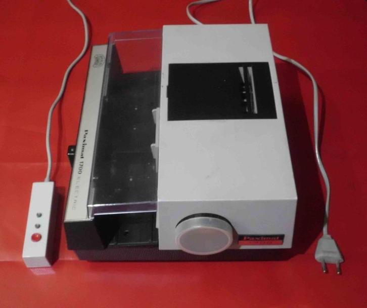 Dia projector BRAUN Paximat 1700, Audio, Tv en Foto, Diaprojectoren, Gebruikt, Ophalen of Verzenden