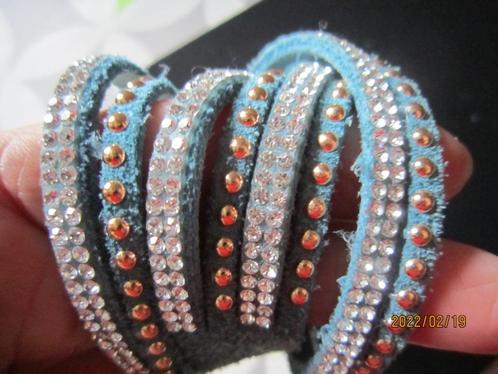 Bracelet bleu ciel double tour avec strass DESTELLOS Swarovs, Bijoux, Sacs & Beauté, Bracelets, Utilisé, Cuir, Bleu, Avec strass