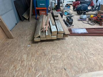 oude Franse eik,gedroogd, ideaal voor meubels of renovatie beschikbaar voor biedingen