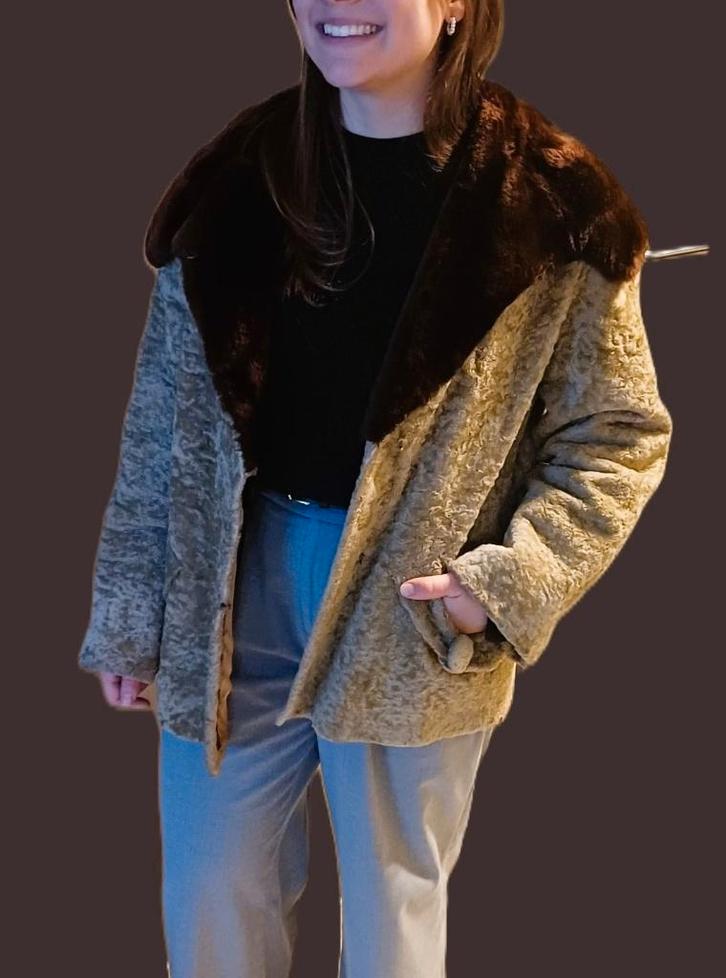 Vintage Jas in Lamsbont met kraag in Mouton Dore, Kleding | Dames, Jassen | Winter, Gedragen, Maat 38/40 (M), Beige, Ophalen of Verzenden