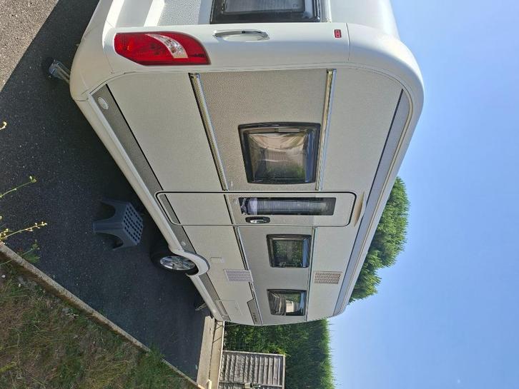 Caravane, Caravans en Kamperen, Caravans, Particulier, tot en met 4, 1250 - 1500 kg, Rondzit, Hobby, Frans bed, Lengtebed, Omvormbare zithoek