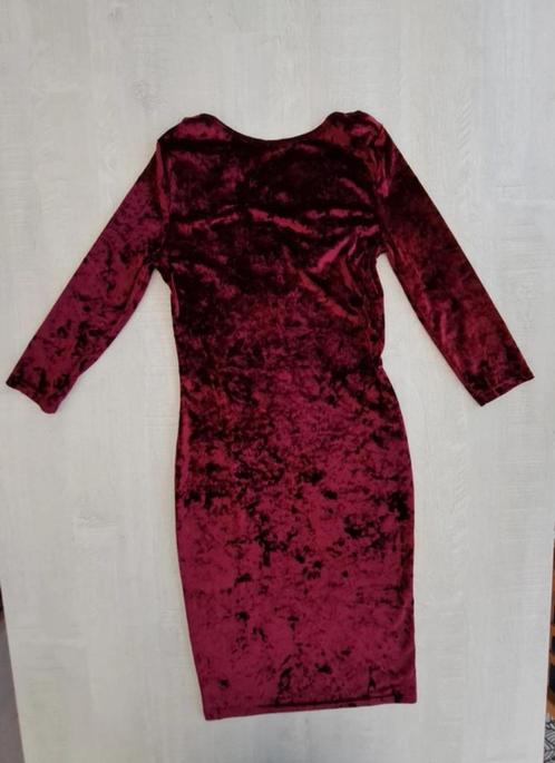 Robe velours rouge bordeaux - Atmosphère - taille 36 - dos n, Kleding | Dames, Jurken, Zo goed als nieuw, Maat 36 (S), Rood, Knielengte