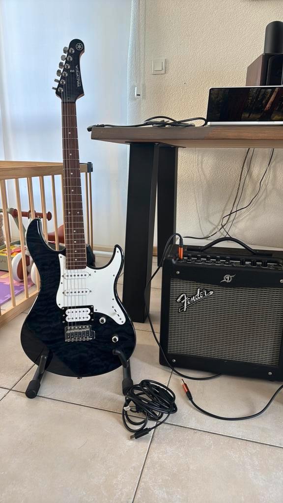 Yamaha Pacifica, Fender Mustang I V.2, kabels incl rocksmith, Muziek en Instrumenten, Snaarinstrumenten | Gitaren | Elektrisch
