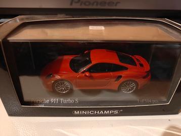 Minichamps Porsche 911 991.2 turbo s 1/43 indiscot disponible aux enchères