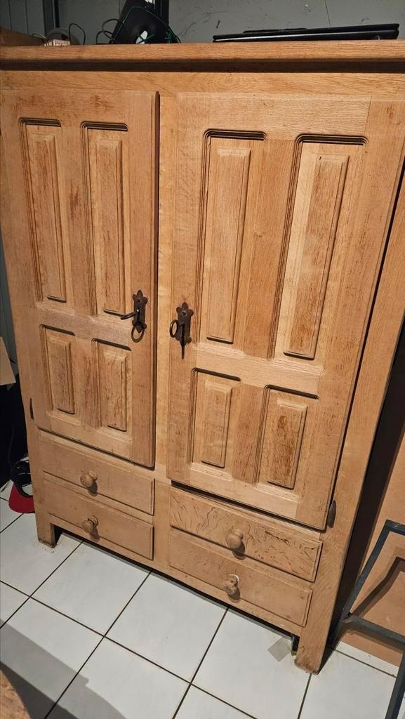 Massief houten kast, Huis en Inrichting, Kasten | Dressoirs, Zo goed als nieuw, Ophalen