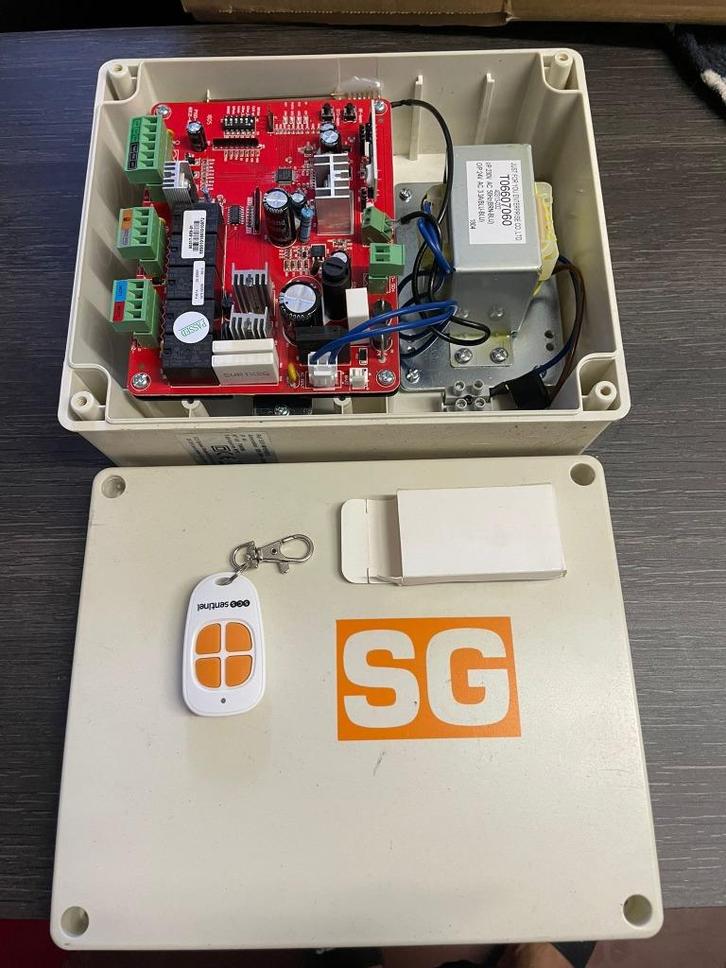 Complete besturingskast voor automatische poort, Elektronische apparatuur, Onderdelen en Toebehoren, Nieuw, Ophalen of Verzenden