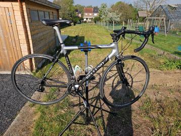 Koersfiets Carbon M54, shimano 105 Belluno beschikbaar voor biedingen