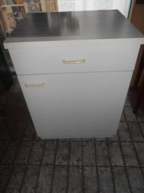 MEUBLE SALLE DE BAIN / CUISINE / BUANDERIE...., Huis en Inrichting, Badkamer | Badkamermeubels, Gebruikt, (Half)hoge kast, Minder dan 100 cm