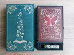 Tomorrowland 2019 bracelet box - The Book of Wisdom (x2), Ophalen of Verzenden, Zo goed als nieuw, Boek, Tijdschrift of Artikel