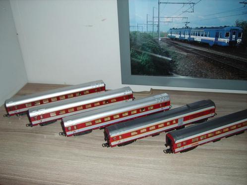 LIMA 5 RIJTUIGEN VAN DE SNCF "GRAND COMFORT", Hobby en Vrije tijd, Modeltreinen | H0, Gebruikt, Wagon, Gelijkstroom of Wisselstroom