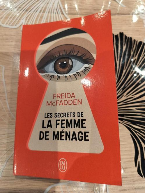 Les secret de la femme de ménage, Boeken, Literatuur, Zo goed als nieuw, Ophalen of Verzenden