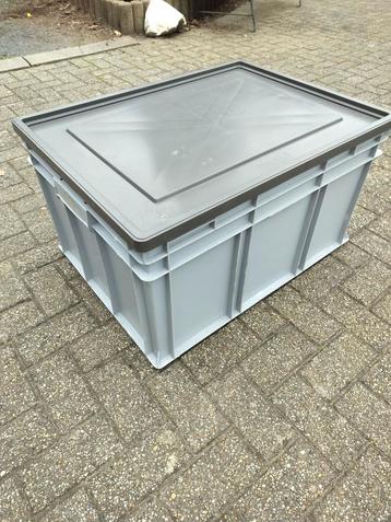 Plastic box - opbergbox beschikbaar voor biedingen