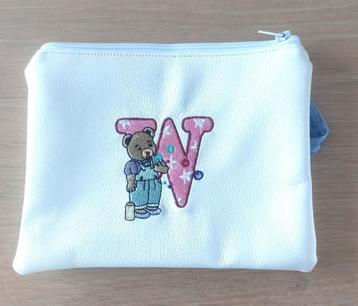 Trousse de toilette avec ourson et initiale W