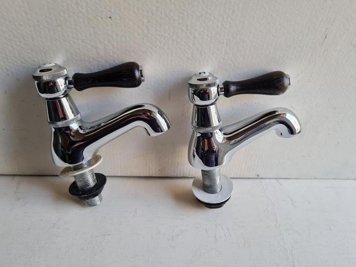 Set RVB chroom lavabokranen model 1935 hot - cold, Doe-het-zelf en Bouw, Sanitair, Zo goed als nieuw, Kraan, Chroom, Ophalen of Verzenden