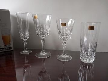 Luminarc vintage glazen, set voor 6 of 12 personen  beschikbaar voor biedingen